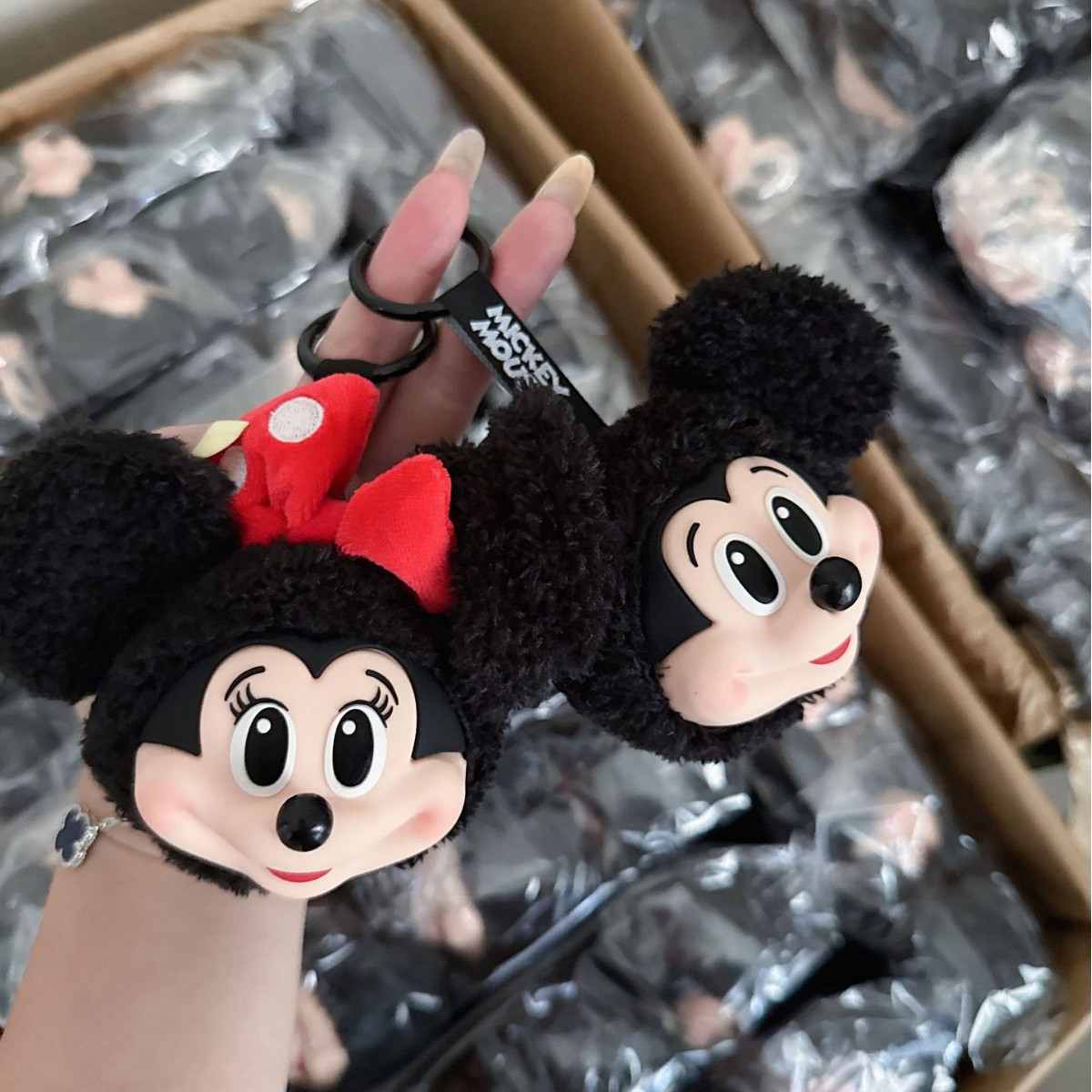 LLavero de muñeco de peluche d - Anime Merchandise Keychain reseña y precio